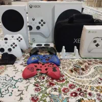 xbox series s با لوازم فراوان