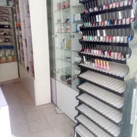 دکور مغازه و قفسه فلزی و استند