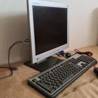 مانیتور ۱۵ اینچ الجی و کیبورد و موس سالم