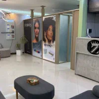 منشی کلینیک زیبایی