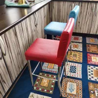 صندلی پایه بلند چرمی