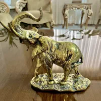 مجسمه برنجی|مجسمه، تندیس، ماکت|پیشوا, |دیوار