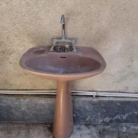 دستشویی چینی جنس عالی وشیرآب قهرمان(دست دوم)