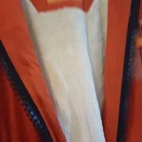 کاپشن|لباس|شاهینشهر, خبرنگار|دیوار