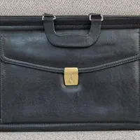 کیف دیپلمات