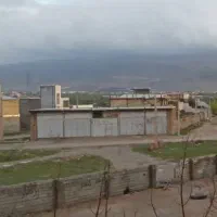 1000 متر گاراژ با سه مغازه بزرگ