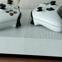 ایکس باکس (Xbox)وان اس دو دستگیره