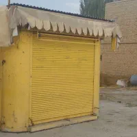 یک عدد دکه فلزی