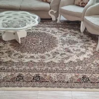 مبلمان راحتی هفت نفره همراه عسلی و میز وسط