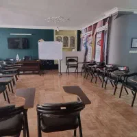 اجاره-سالن-مناسب-برگزاری-کلاس-ها-کارگاه-ها-و-جلسات
