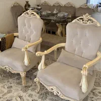 مبلمان کلاسیک با نهار خوری هشت نفره و بوفه