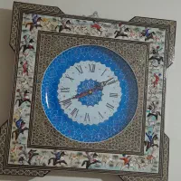 ساعت دیواری .چوبی.از اصفهان ۴سال پیش ۳.۸۰۰ خریدم.