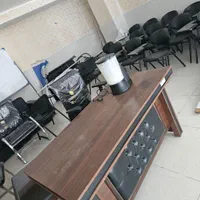 فروش لوازم اداری و میز مدیریت و صندلی در حد نو