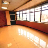 ۸۰م اکازیون/فلت رو به خیابان /تابلو خور / ازادگان