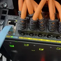 طراحی و اجرا شبکه و  voip و Esx