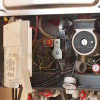 تعمیرات آبگرمکن دیواری و پکیج با مجوز رسمی|خدمات پیشه و مهارت|سمنان, |دیوار