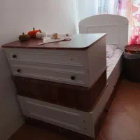 تخت کمد کودک نیاز به تعمیر