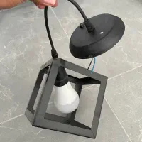 لامپ و آویز