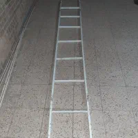 نردبان آهنی