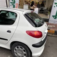 فروش ۲۰۶سفید مدل ۸۲ در حد ۹۲