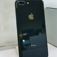 اپل iPhone 8 Plus با حافظهٔ ۲۵۶ گیگابایت
