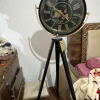 ساعت ایستاده تلسکوپی