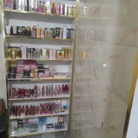 دکور لوازم ارایشی در حد نو|فروشگاه و مغازه|کرج, شهرک خاتم النبیا|دیوار