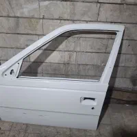 در پرشیا سمت راننده رنگ سفید