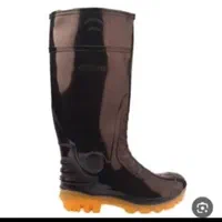 چکمه جنس خوب وساق بلند سایز۴۰