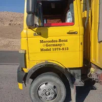 خاور ۸۱۳ عروسک