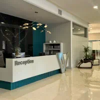 منشی شرکت ساختمانی