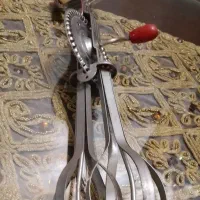 همزن دستی آمریکایی مارکدار قدیمی چرخ دنده فلزی