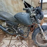 یک دستگاه موتورسیکلت