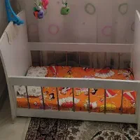 تخت و گهواره نوزاد