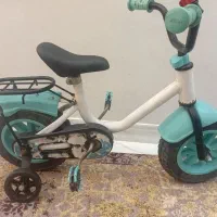 دوچرخه کودک|اسباب‌بازی بچه|صومعه‌سرا, |دیوار