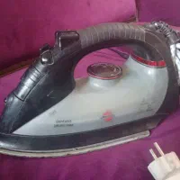 اتوی بخار کارکرده کاملا سالم