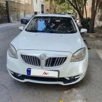 برلیانس H330 اتوماتیک 1500cc، مدل ۱۳۹۶