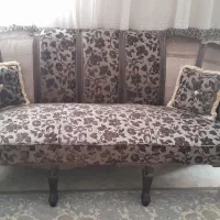 مبل ۷ نفذه همراه میز نهارخوری ۱۵ میلیون تومان