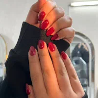 تخفیف کاشت ناخن فقط با هزینه متریال