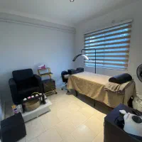 اجاره تخت مژه ، میز ناخن ، صندلی میکاپ و شینیون|اجارهٔ دفتر کار، اتاق اداری، مطب|نوشهر, |دیوار