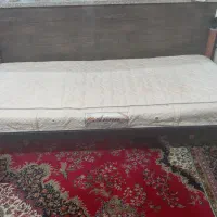 تخت خواب ،یخچال فریزر ،تلویزیون و زیر تلویزیونی|تخت و سرویس خواب|شیراز, کوشک میدان|دیوار