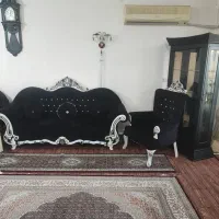مبل ۸ نفره. دوتا تکی دوتا ۳ نفره و یه بوفه نو