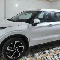 اوتلندر p-line میتسوبیشی پی لاین