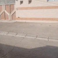 تخریب نمای فرسوده و کف وسوراخ زنی برق و تاسیسات|خدمات پیشه و مهارت|اصفهان, شهرک کاوه|دیوار