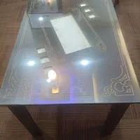 فروش میز ناهار خوری ۴ نفره.فقط میز موجود می باشد.