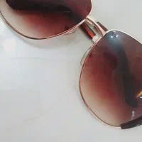 عینک دودی رنگ قهوه ای