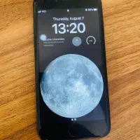آیفون 8 64گیگ