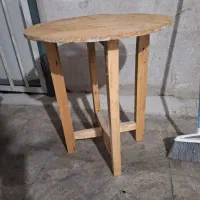 میز چوبی گرد