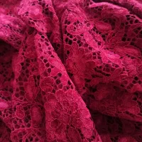 پارچه دانتل گیپور زرشکی