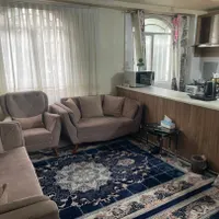 اجاره اپارتمان ۷۰متر ۲ خوابه طبقه اول با پارکینگ